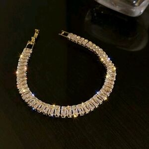 Elegant Gold and Silver Women's Bracelet